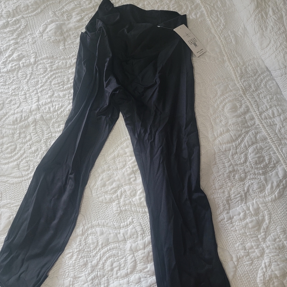 Halara leggings cloudful and one buttscrunch